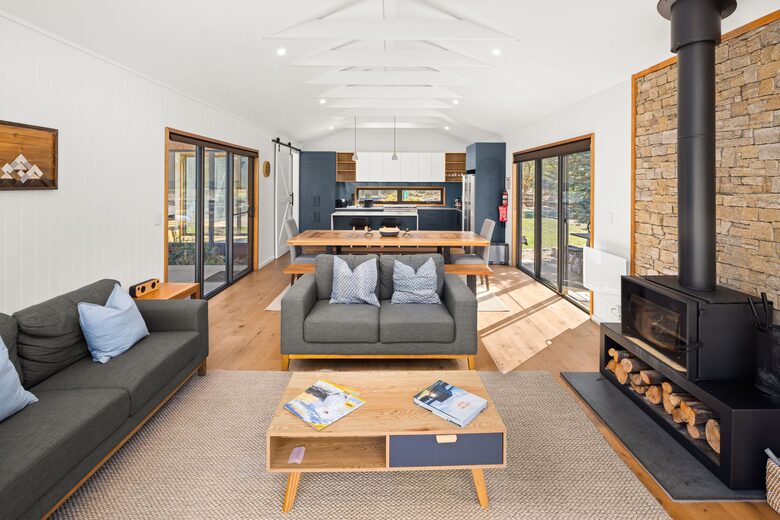 Picturesque Snowy Mountains Retreat - Yaouk, Australia