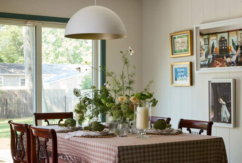 Interior Design Lovers Retreat Near the Ocean - Bellport, New York