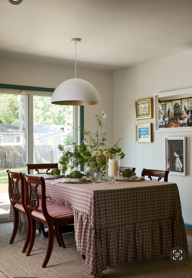 Interior Design Lovers Retreat Near the Ocean - Bellport, New York
