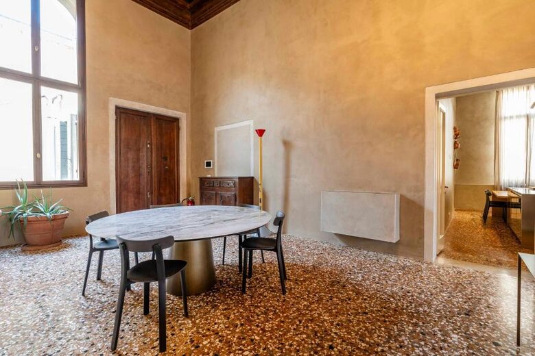 Timeless Venetian Retreat in a 15th century Palace - Venice, Italy