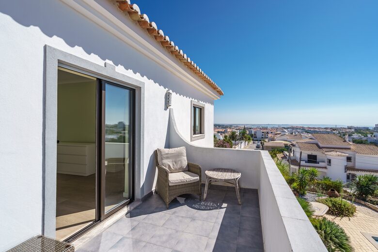 Stylish 5-Bedroom Algarve Retreat with Pool - Lagos, Portugal