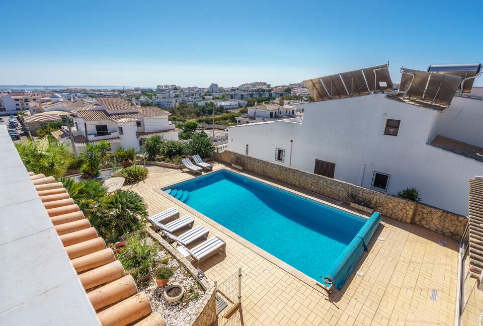 Stylish 5-Bedroom Algarve Retreat with Pool - Lagos, Portugal