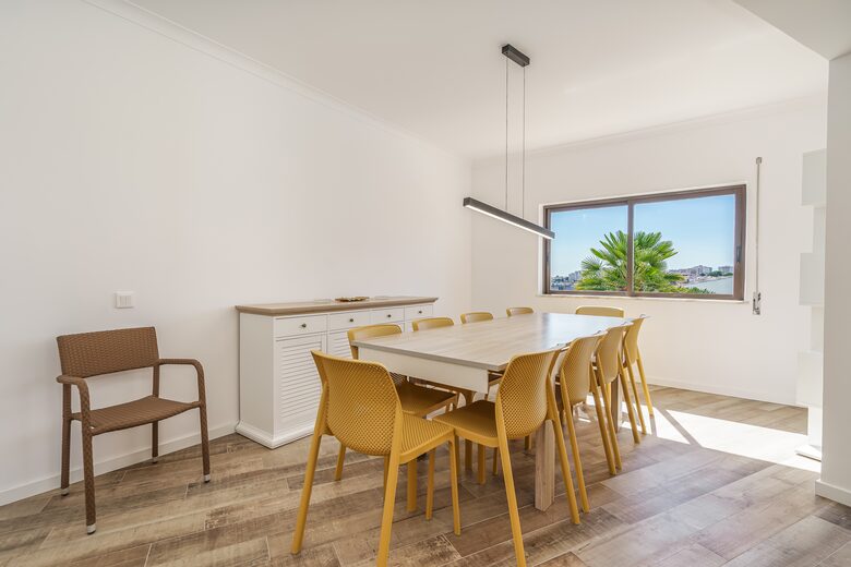 Stylish 5-Bedroom Algarve Retreat with Pool - Lagos, Portugal