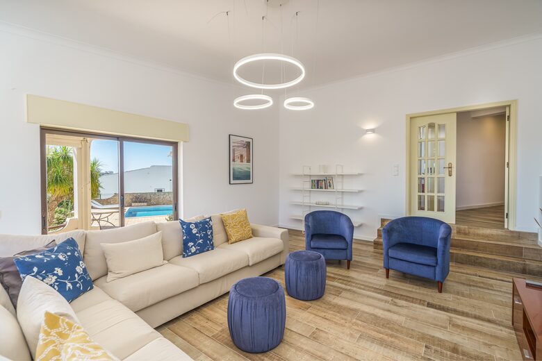 Stylish 5-Bedroom Algarve Retreat with Pool - Lagos, Portugal