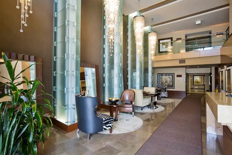 Stylish Bayside Condo with Panoramic San Diego Bay Views - San Diego, California