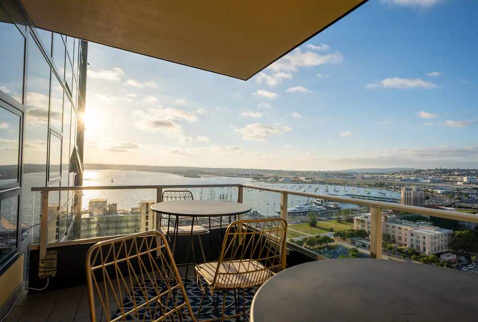Stylish Bayside Condo with Panoramic San Diego Bay Views - San Diego, California