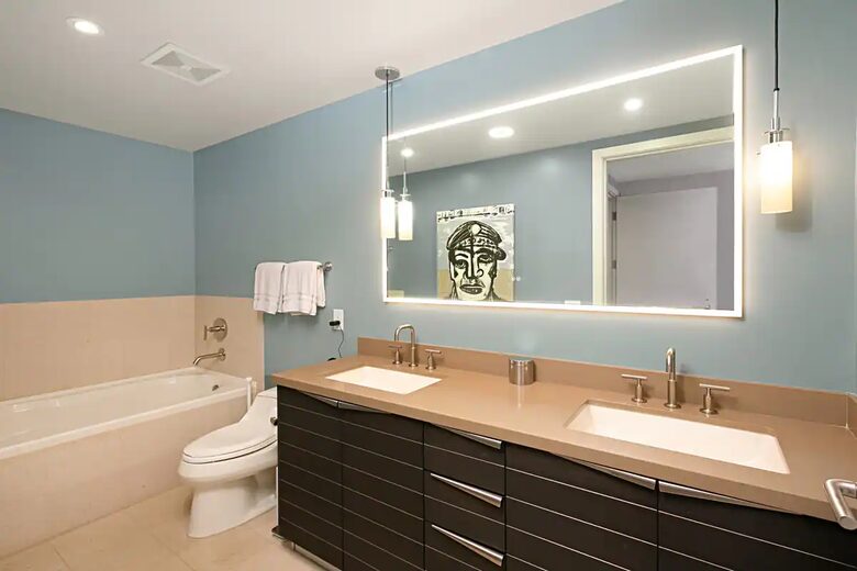 Stylish Bayside Condo with Panoramic San Diego Bay Views - San Diego, California