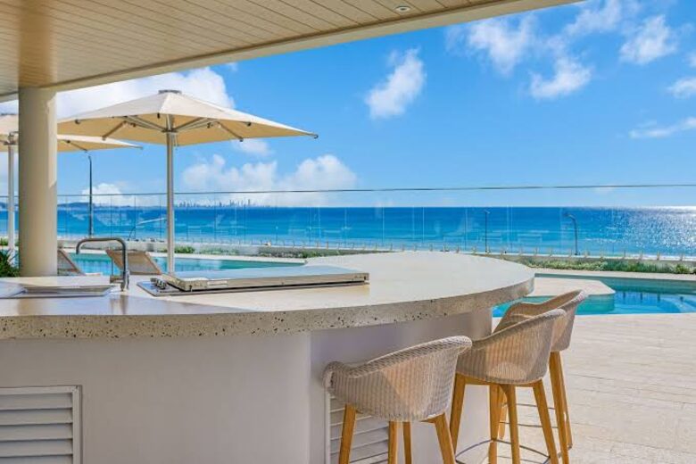 Miles at Kirra Beach Unit 701 - Gold Coast, Australia