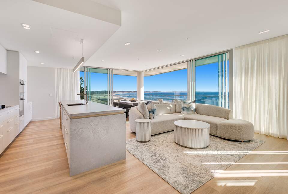Miles at Kirra Beach Unit 701 - Gold Coast, Australia