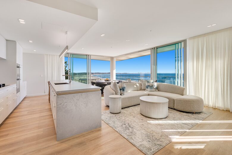 Miles at Kirra Beach Unit 701 - Gold Coast, Australia