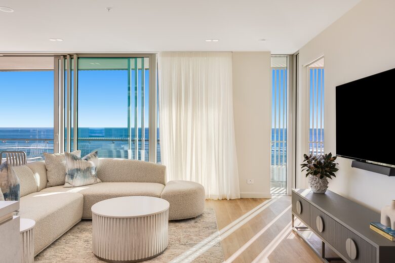 Miles at Kirra Beach Unit 701 - Gold Coast, Australia