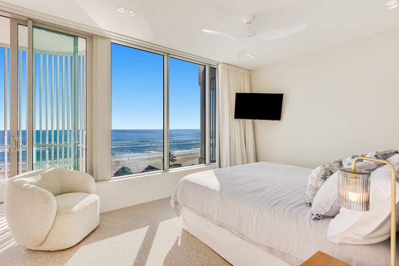 Miles at Kirra Beach Unit 701 - Gold Coast, Australia