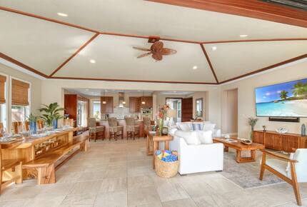 Modern Golf Front Retreat with Private Pool & Spa - Kailua Kona, Hawaii