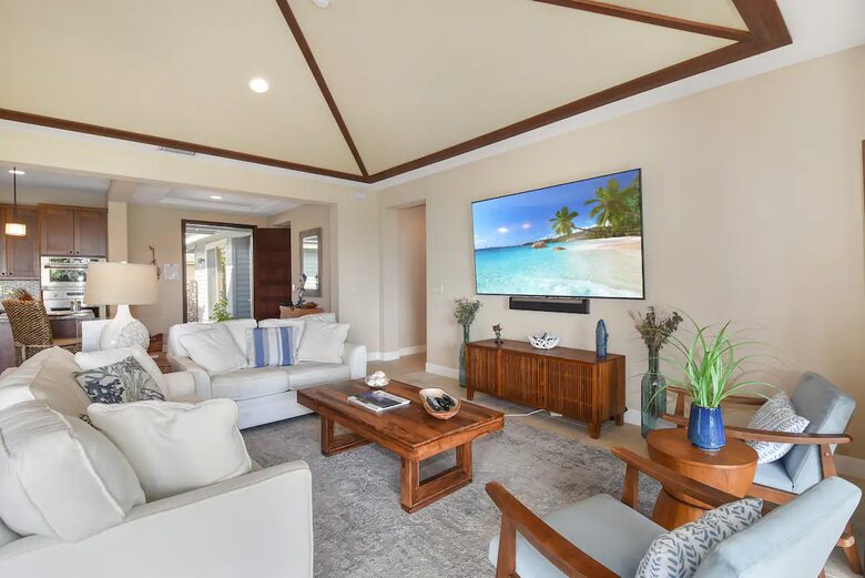 Modern Golf Front Retreat with Private Pool & Spa - Kailua Kona, Hawaii