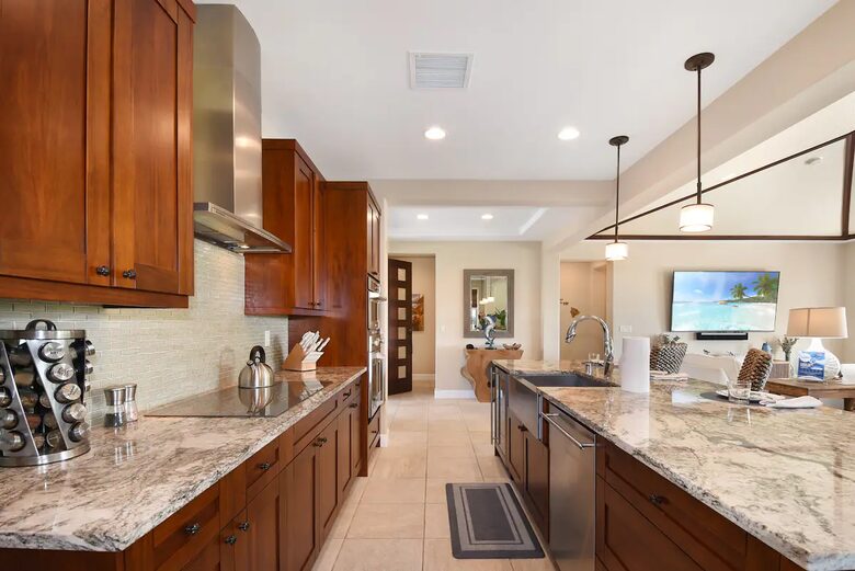 Modern Golf Front Retreat with Private Pool & Spa - Kailua Kona, Hawaii