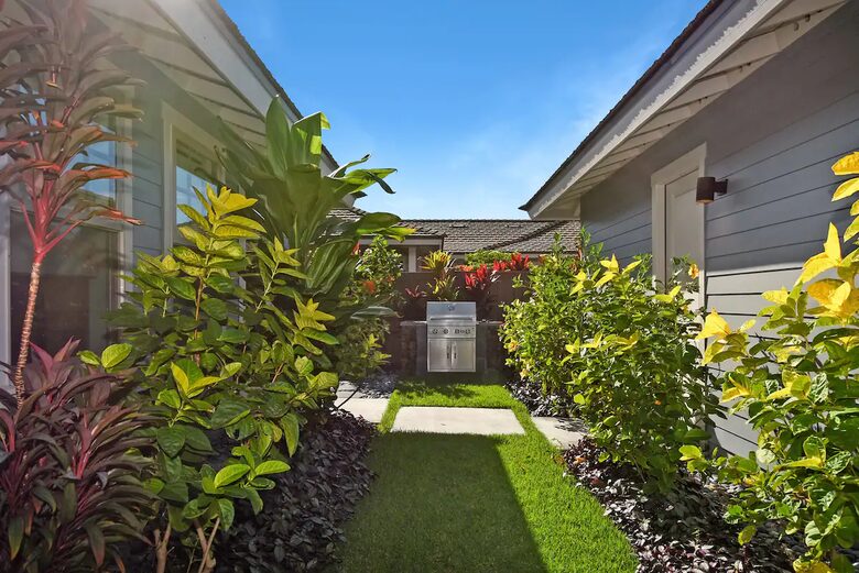 Modern Golf Front Retreat with Private Pool & Spa - Kailua Kona, Hawaii