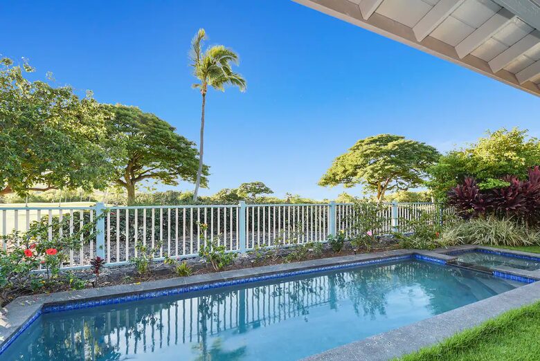 Modern Golf Front Retreat with Private Pool & Spa - Kailua Kona, Hawaii