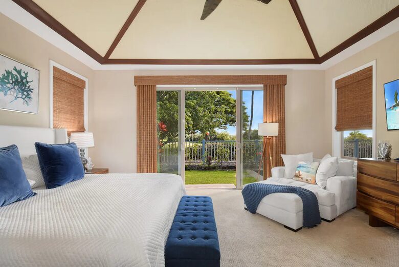 Modern Golf Front Retreat with Private Pool & Spa - Kailua Kona, Hawaii