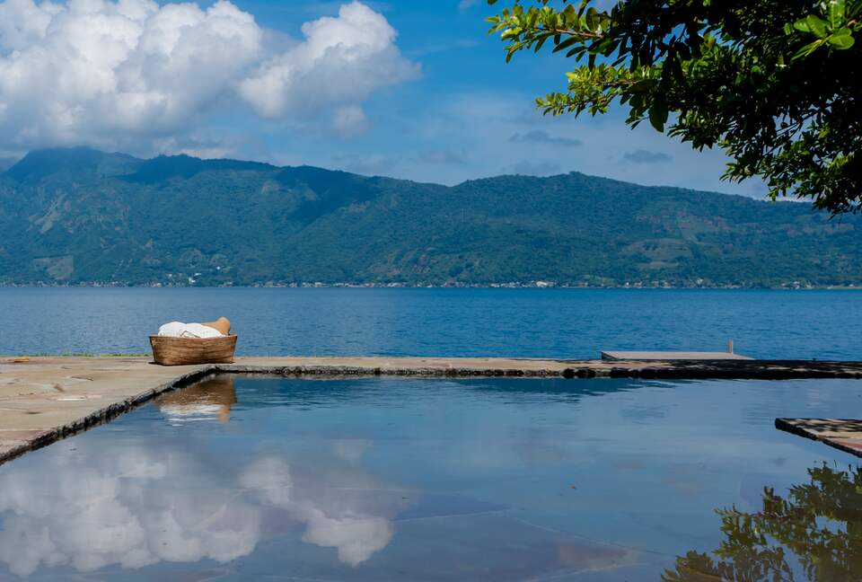 Villa Compound in Volcanic Crater Lake in El Salvador - Lago de Coatepeque, Santa Ana, El Salvador