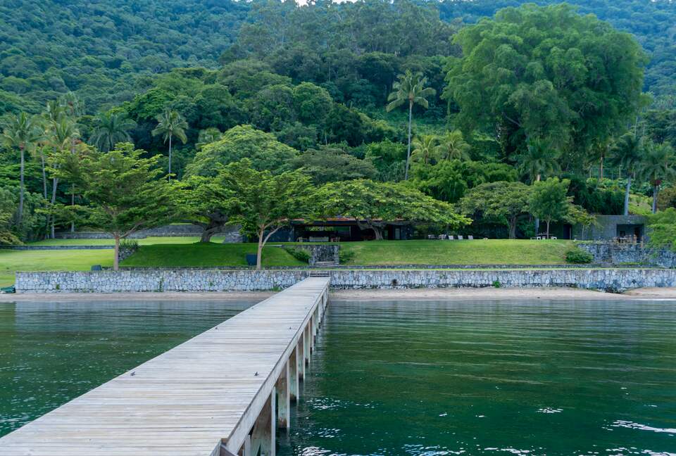Villa Compound in Volcanic Crater Lake in El Salvador - Lago de Coatepeque, Santa Ana, El Salvador