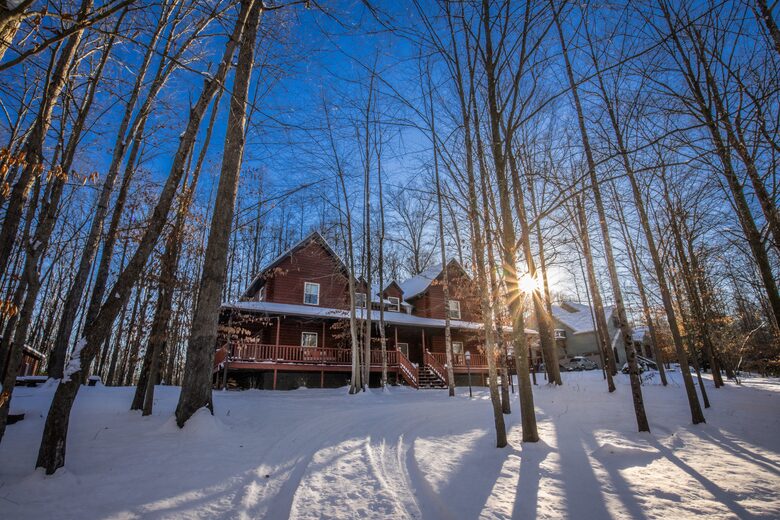 Log Cabin Luxury in the Woods - Fayetteville, West Virginia