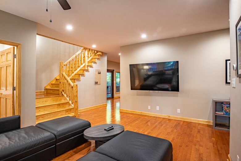 Log Cabin Luxury in the Woods - Fayetteville, West Virginia