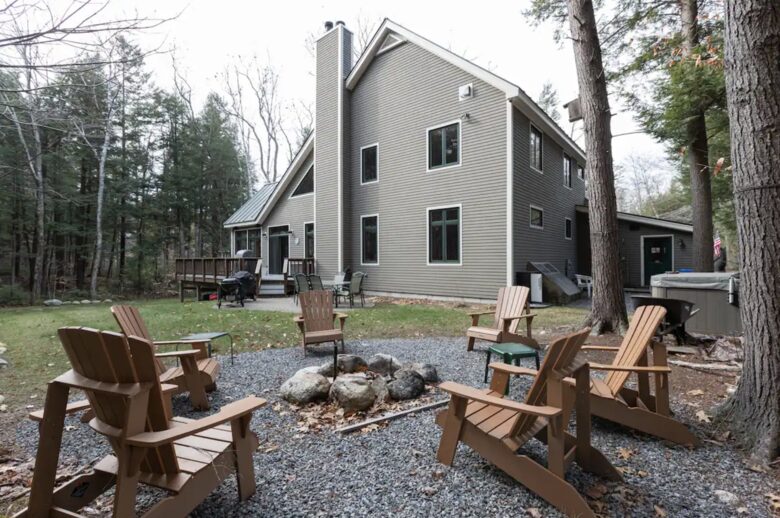 Spacious 6 Bedroom Family Vacation Getaway - Lincoln, New Hampshire