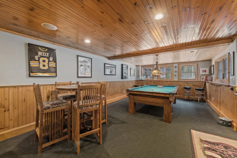 Spacious 6 Bedroom Family Vacation Getaway - Lincoln, New Hampshire