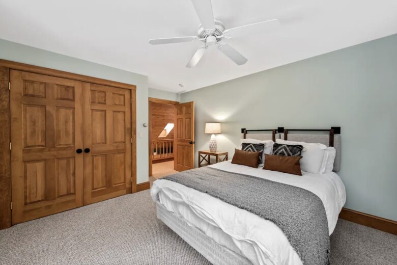 Spacious 6 Bedroom Family Vacation Getaway - Lincoln, New Hampshire