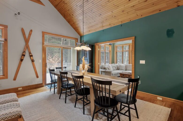 Spacious 6 Bedroom Family Vacation Getaway - Lincoln, New Hampshire