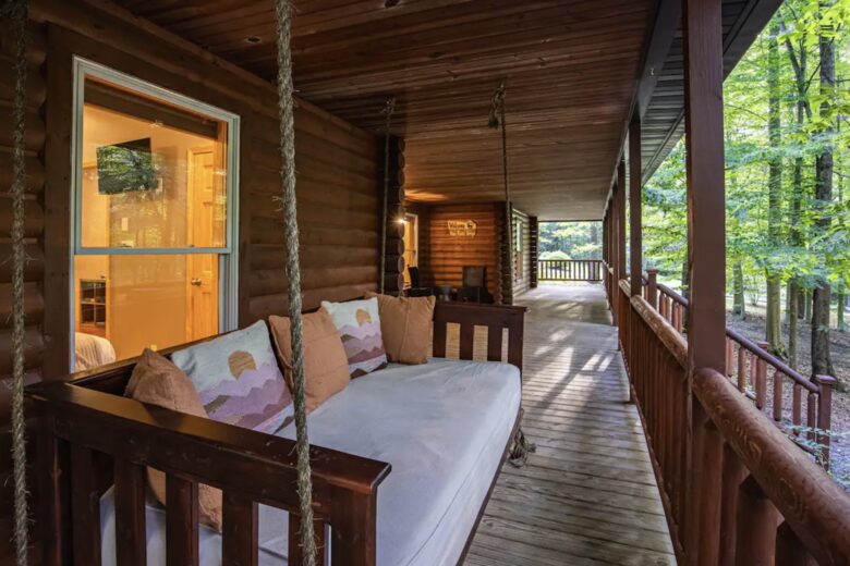 Log Cabin Luxury in the Woods - Fayetteville, West Virginia