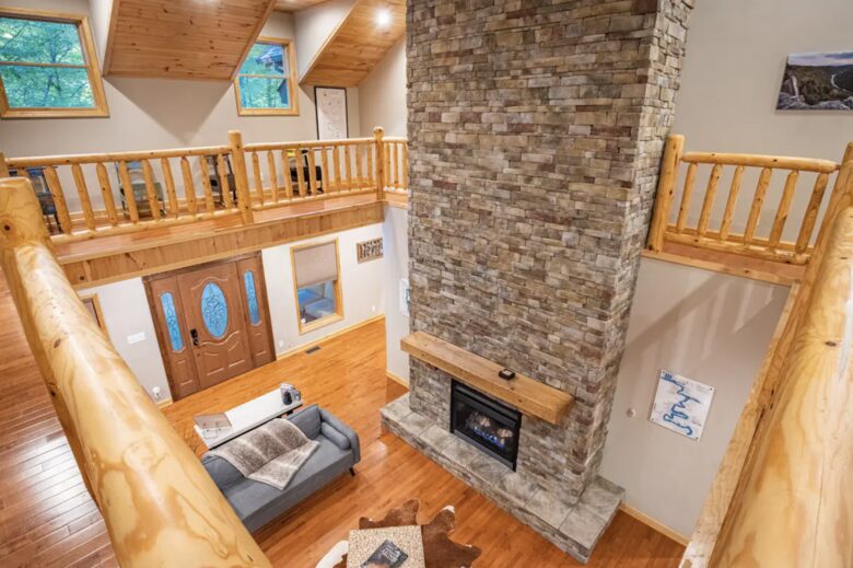 Log Cabin Luxury in the Woods - Fayetteville, West Virginia