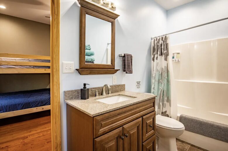 Log Cabin Luxury in the Woods - Fayetteville, West Virginia