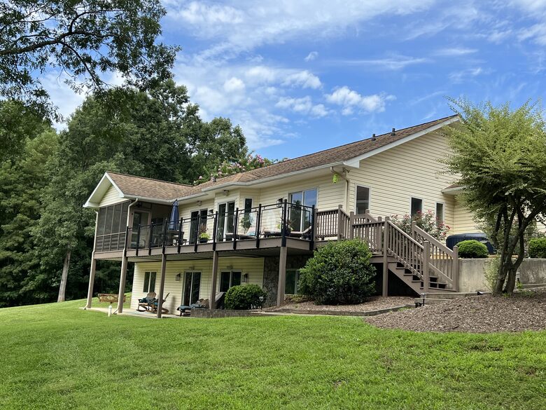 Lake Front Home | Smith Mountain Lake - Union Hall, Virginia