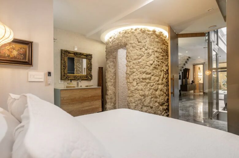 Luxury 4 Bedroom House in Old City - Cartagena de Indias, Colombia
