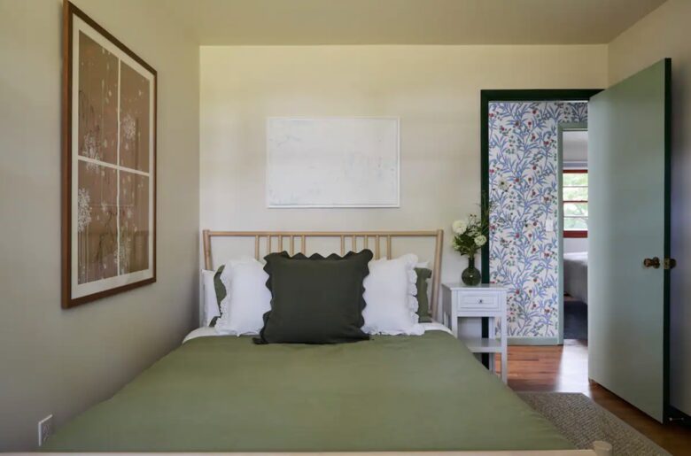 Interior Design Lovers Retreat Near the Ocean - Bellport, New York