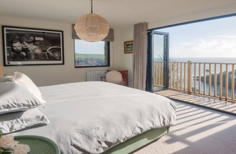 Murrawingi Modern Coastal Home - Salcombe, United Kingdom