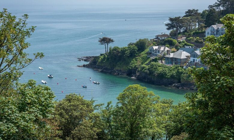Murrawingi Modern Coastal Home - Salcombe, United Kingdom