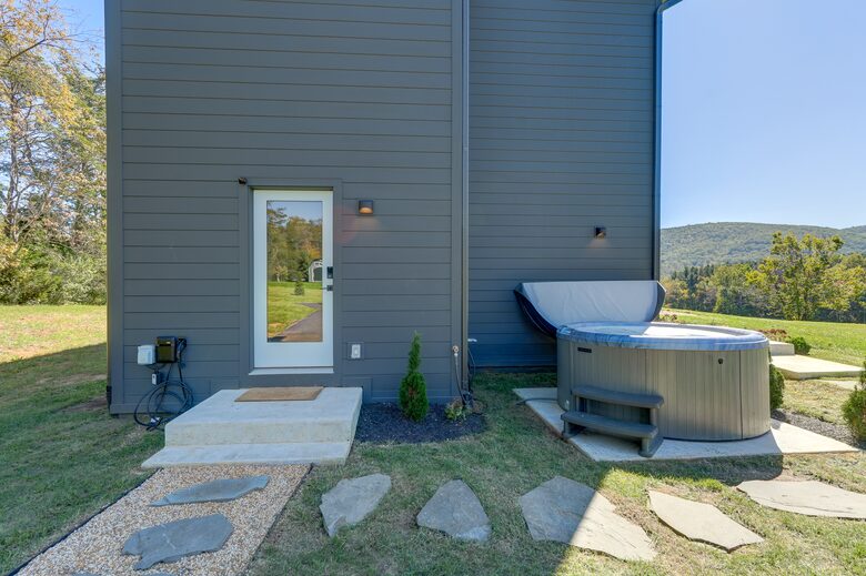 Mountain Views near Shenandoah NP, Charlottesville, Vineyards & Blue Ridge Parkway - Afton, Virginia