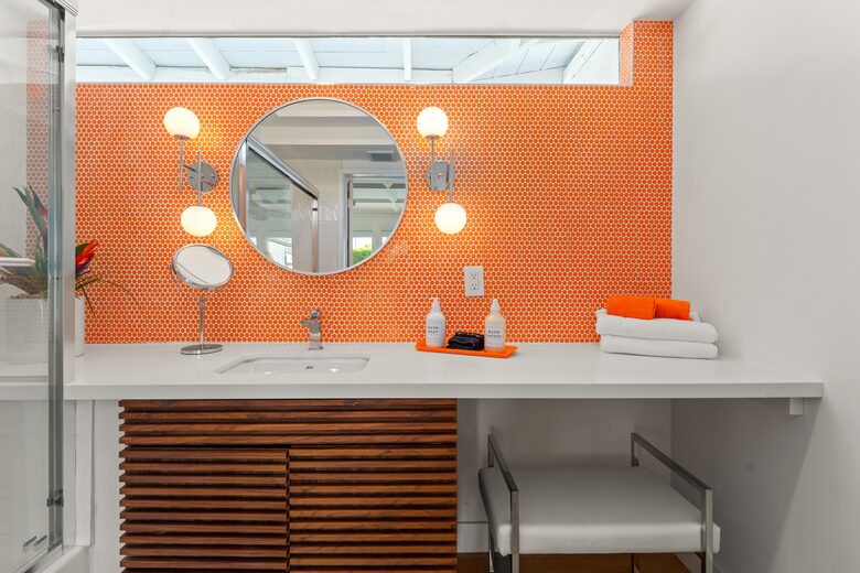 Atomic Hideaway: Iconic Mid-Century Retreat - Palm Springs, California