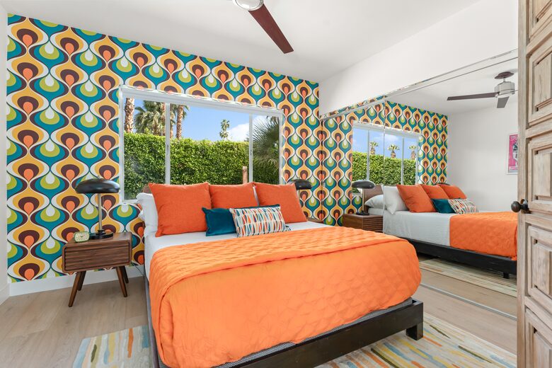 Atomic Hideaway: Iconic Mid-Century Retreat - Palm Springs, California