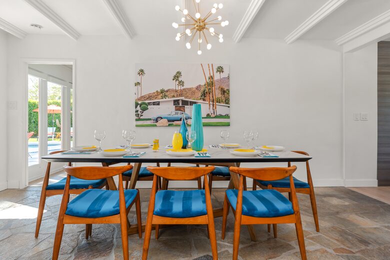 Atomic Hideaway: Iconic Mid-Century Retreat - Palm Springs, California