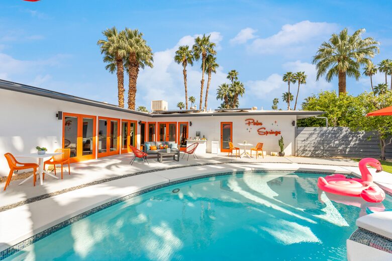 Atomic Hideaway: Iconic Mid-Century Retreat - Palm Springs, California