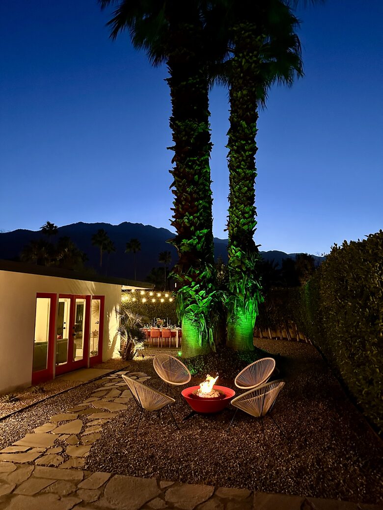 Atomic Hideaway: Iconic Mid-Century Retreat - Palm Springs, California