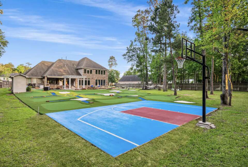Resort-Style Oasis with Lazy River & Fun - Spring, Texas
