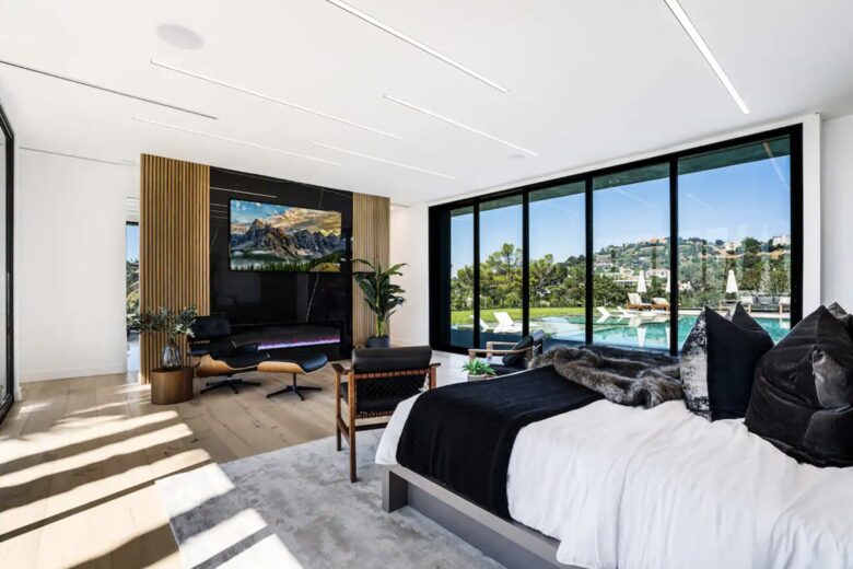 Monarch Modern | Hollywood Hills Hideaway - Los Angeles, California