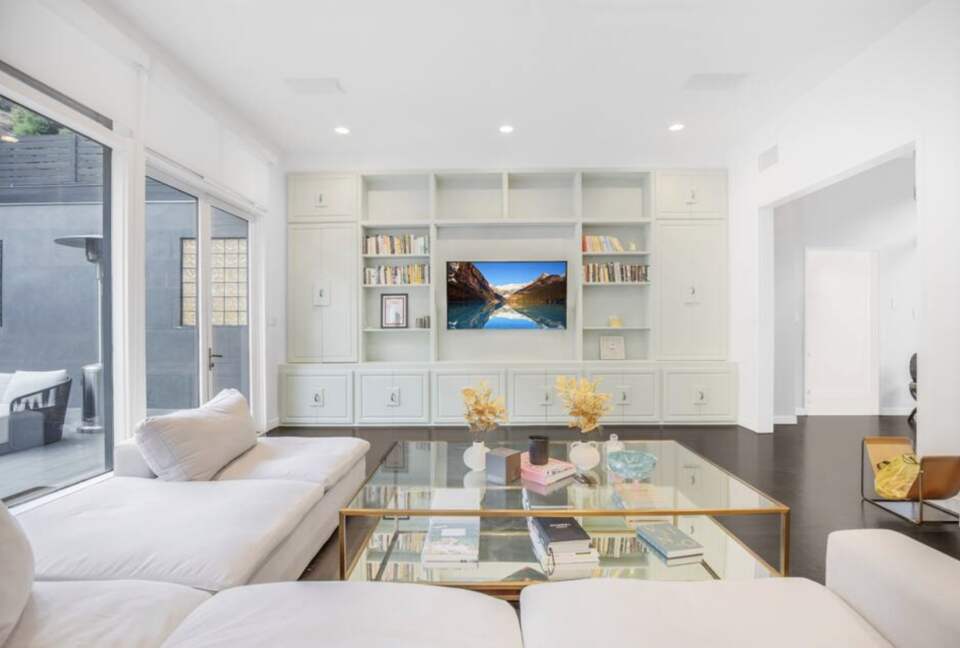 Fabulous Franklin Canyon Villa - Beverly Hills, California