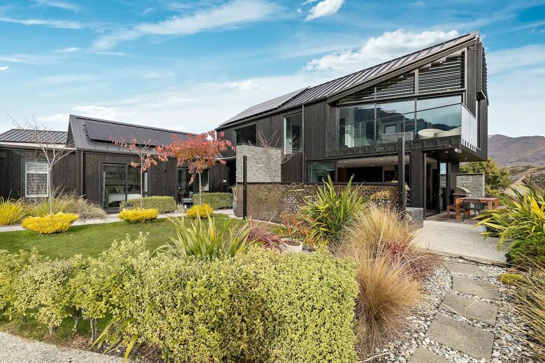 Architectural Luxury in Jack's Point, NZ - Queenstown, New Zealand