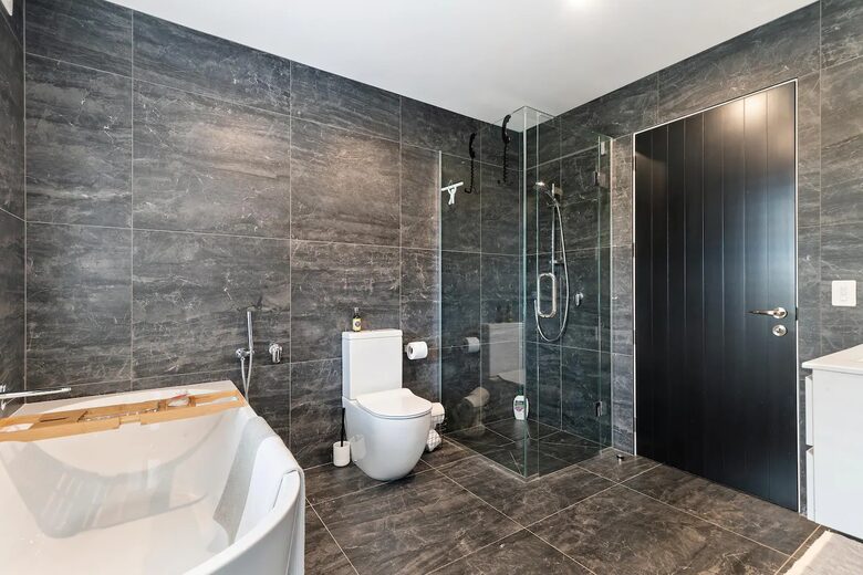 Architectural Luxury in Jack's Point, NZ - Queenstown, New Zealand