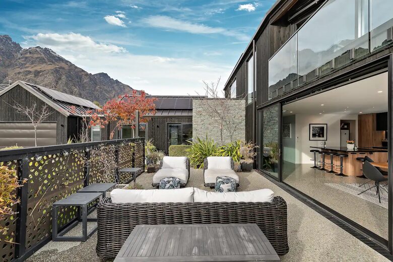 Architectural Luxury in Jack's Point, NZ - Queenstown, New Zealand